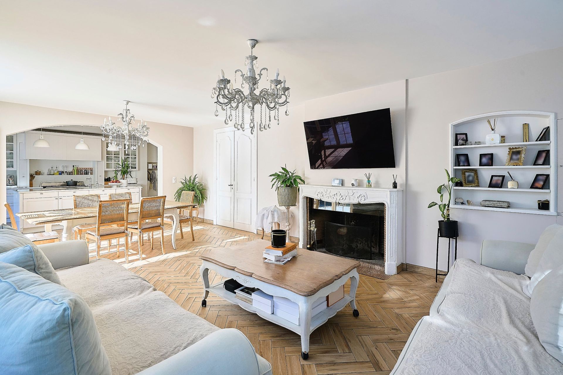 luxury house 9 Rooms for sale on HEM (59510)