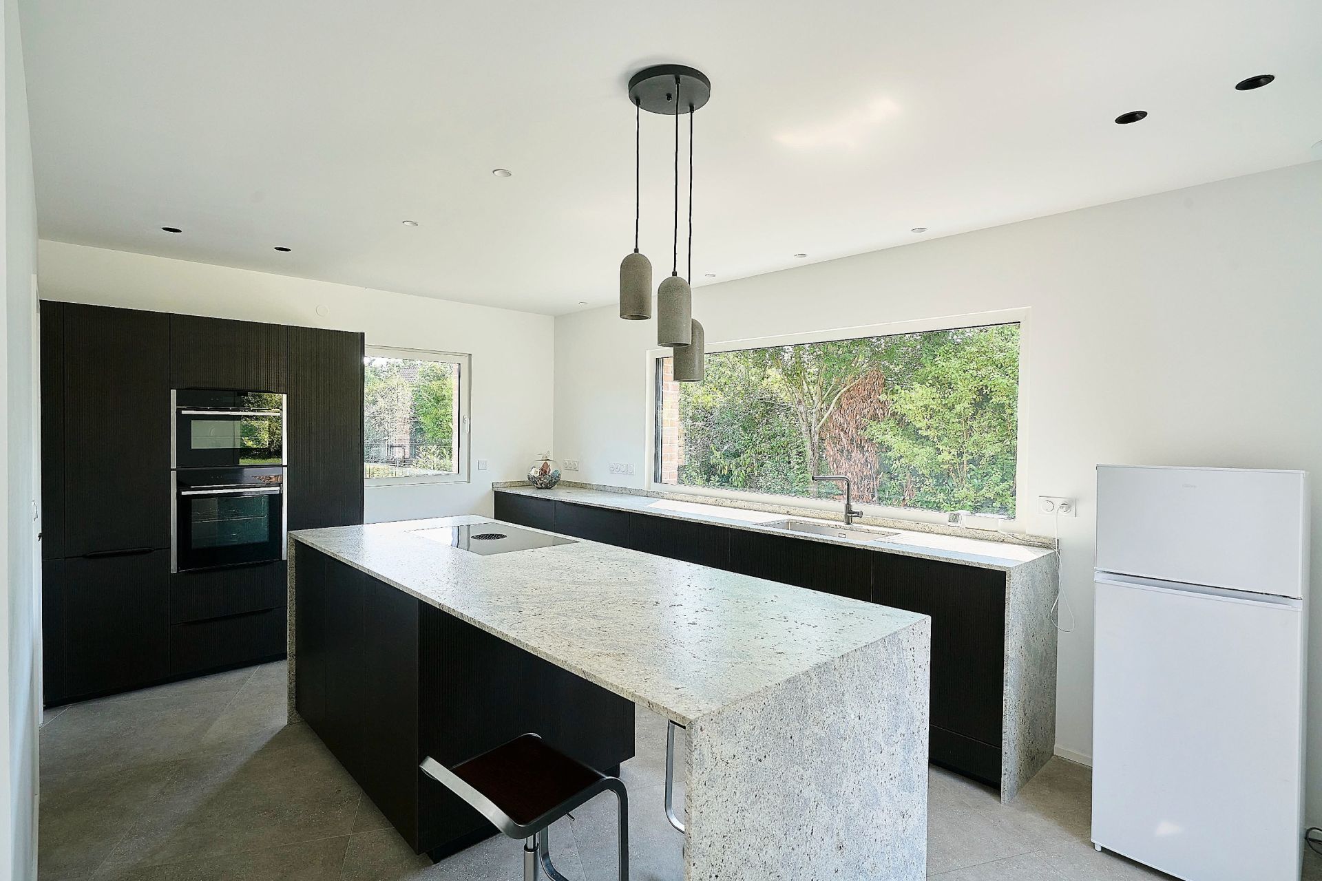 luxury house 9 Rooms for rent on CROIX (59170)