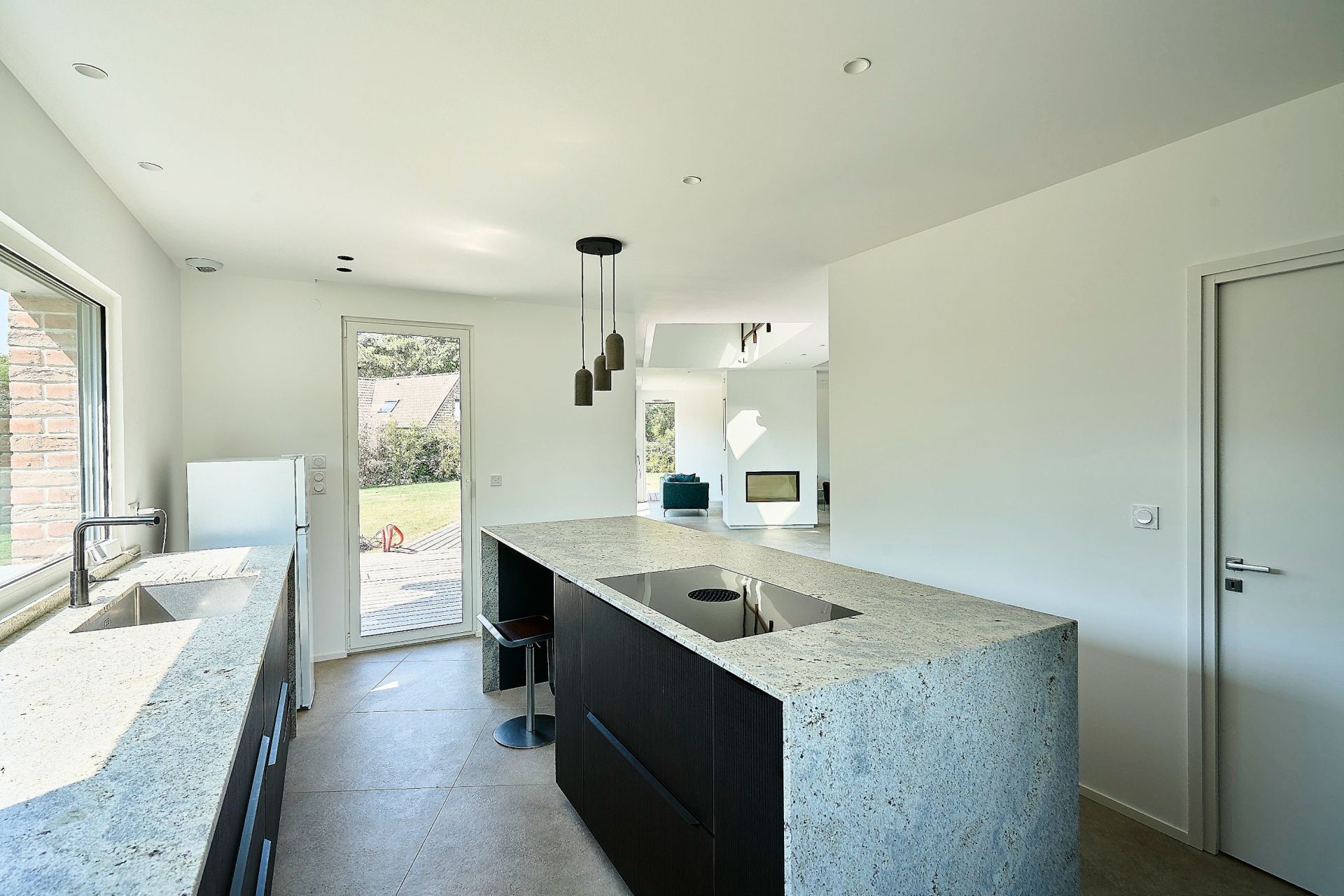 luxury house 9 Rooms for rent on CROIX (59170)