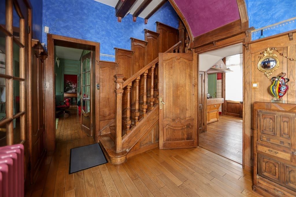 luxury house 5 Rooms for sale on WIMEREUX (62930)