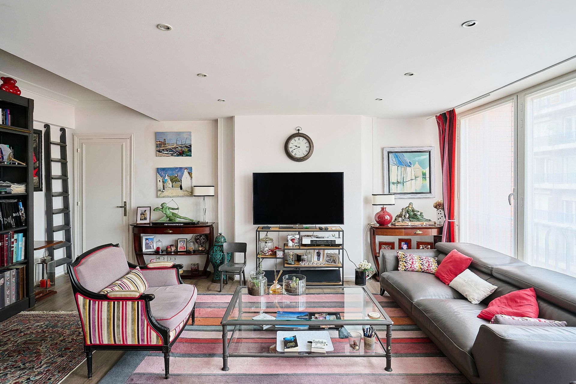 luxury apartment 4 Rooms for sale on LILLE (59000)