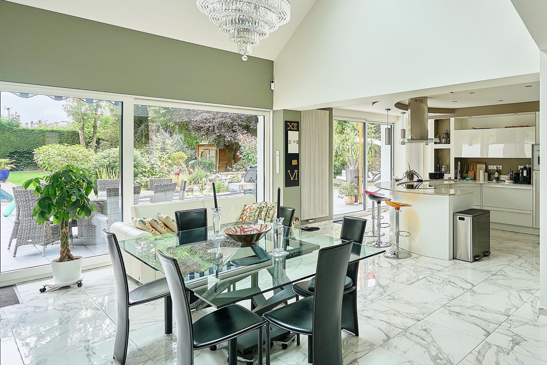 luxury house 8 Rooms for sale on MARCQ EN BAROEUL (59700)