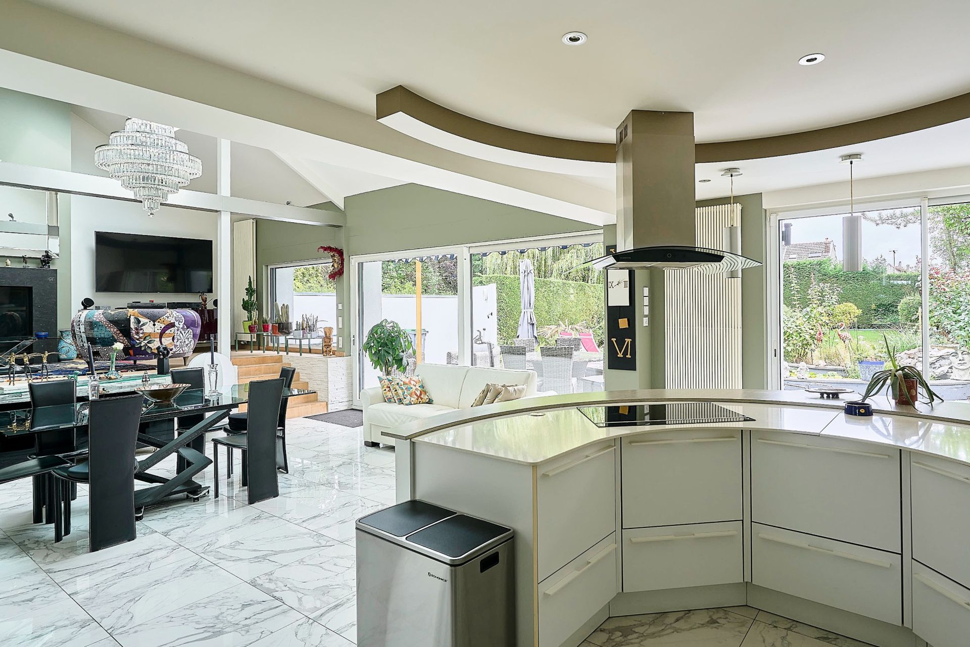 luxury house 8 Rooms for sale on MARCQ EN BAROEUL (59700)
