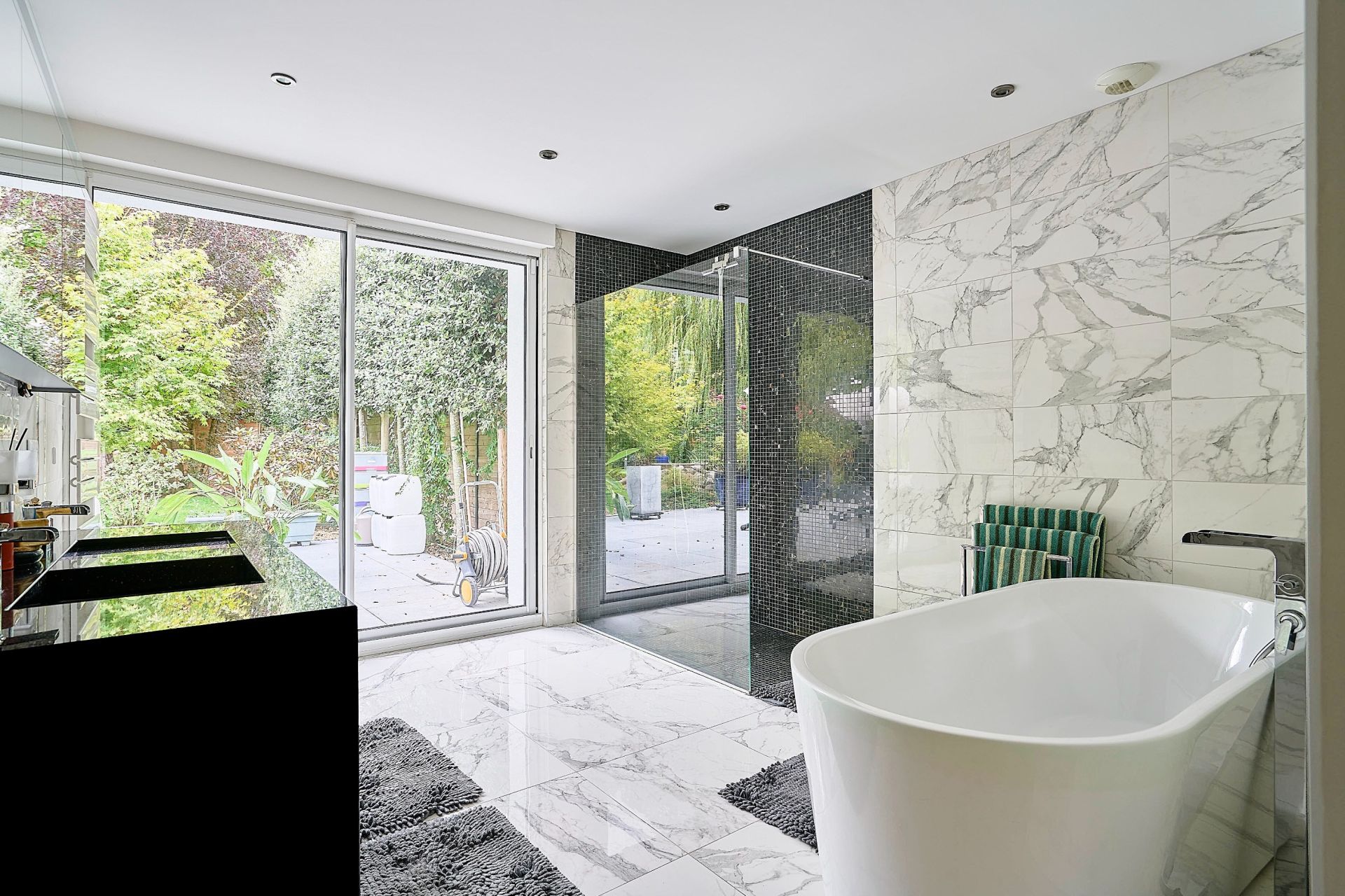 luxury house 8 Rooms for sale on MARCQ EN BAROEUL (59700)