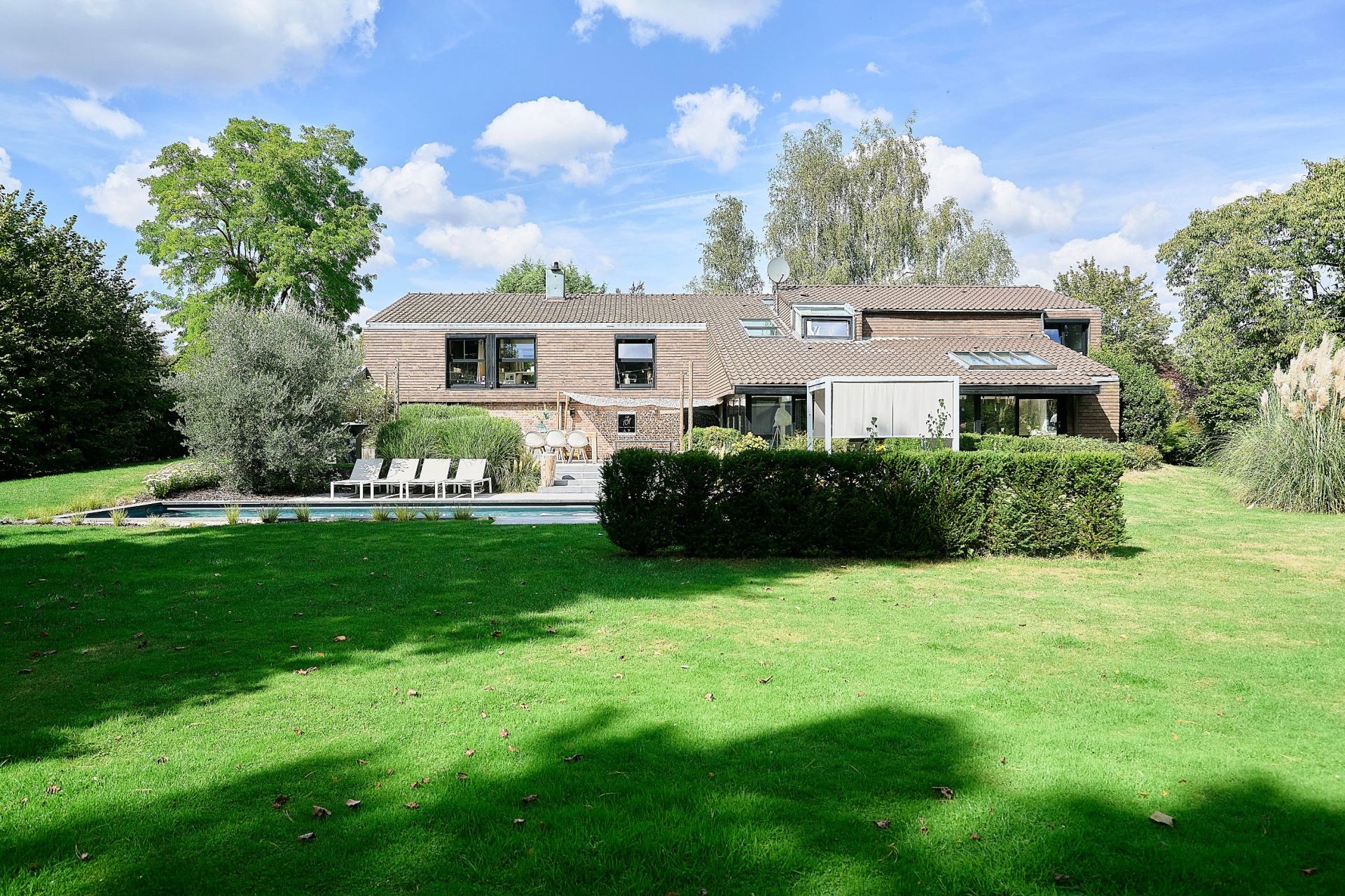 luxury house 9 Rooms for sale on VILLENEUVE D ASCQ (59650)