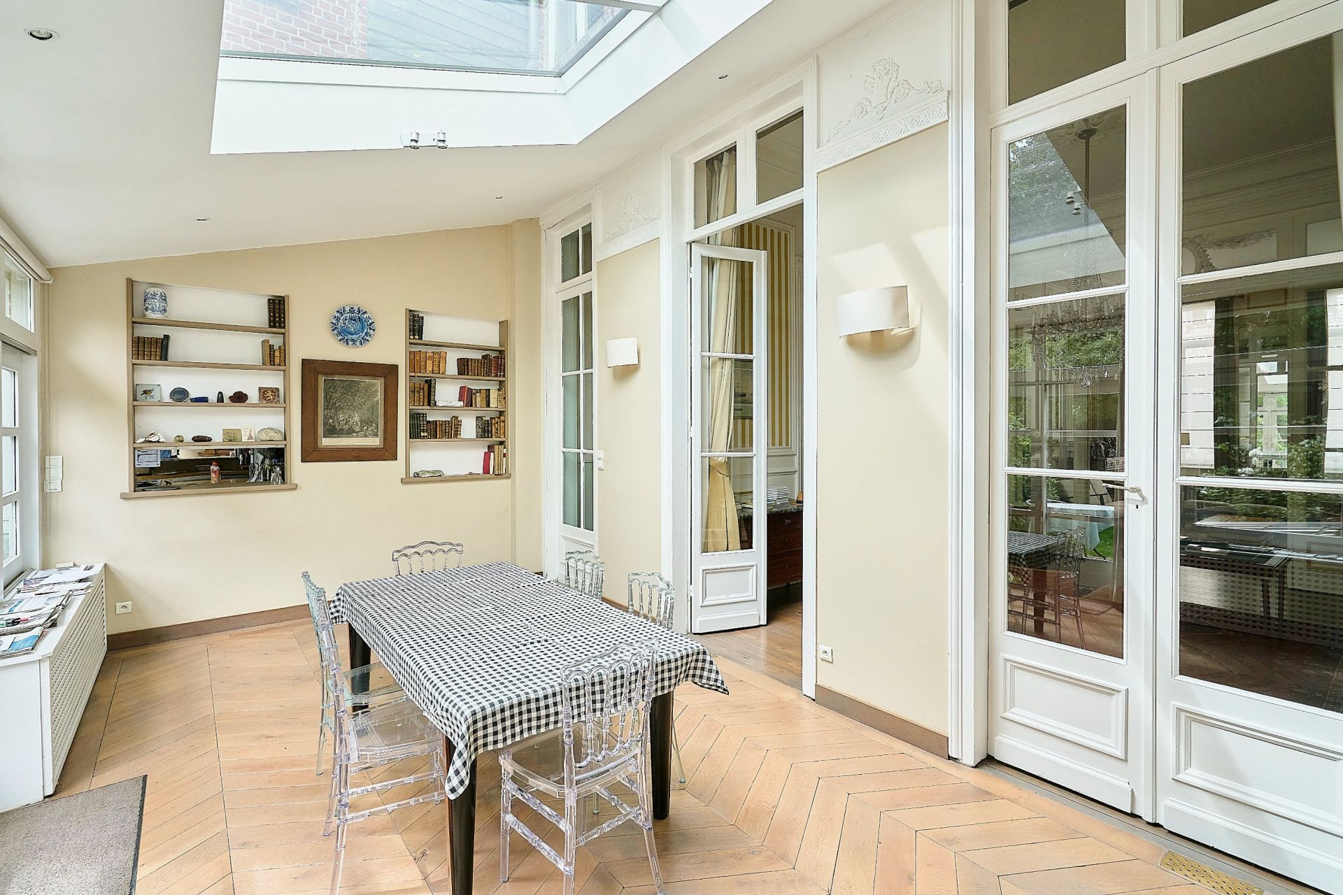 luxury house 11 Rooms for sale on LILLE (59000)