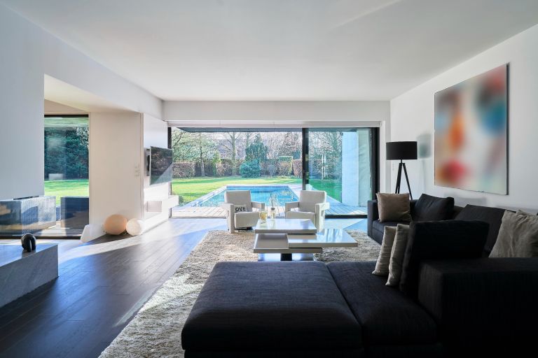 luxury house 7 Rooms for sale on CROIX (59170)
