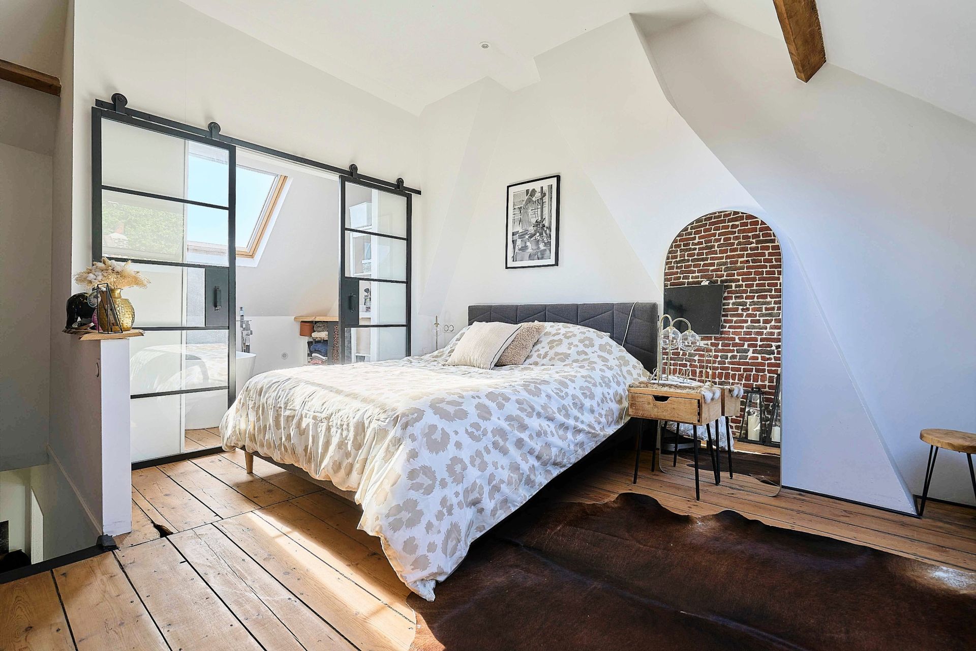 luxury house 4 Rooms for sale on MARCQ EN BAROEUL (59700)