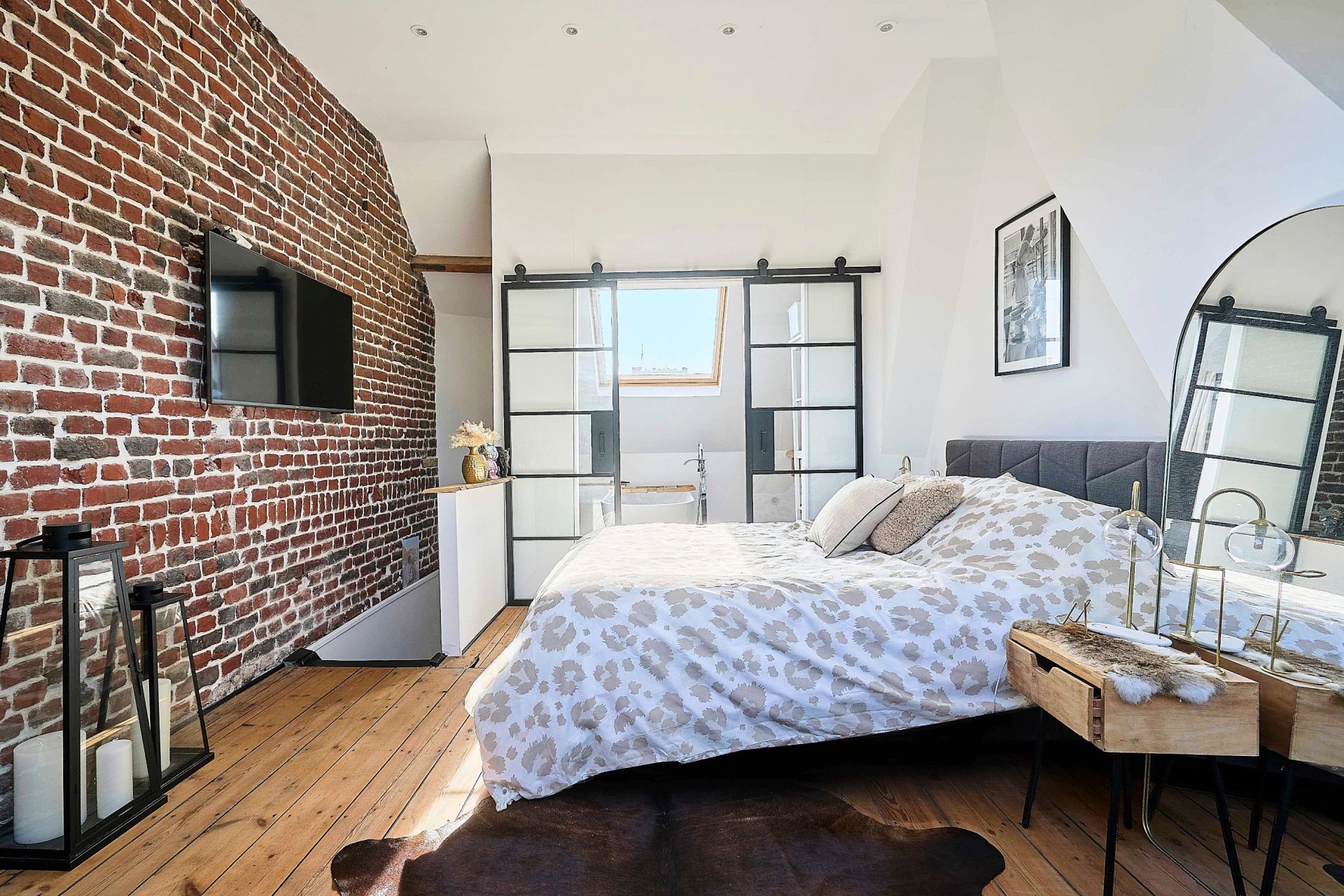 luxury house 4 Rooms for sale on MARCQ EN BAROEUL (59700)