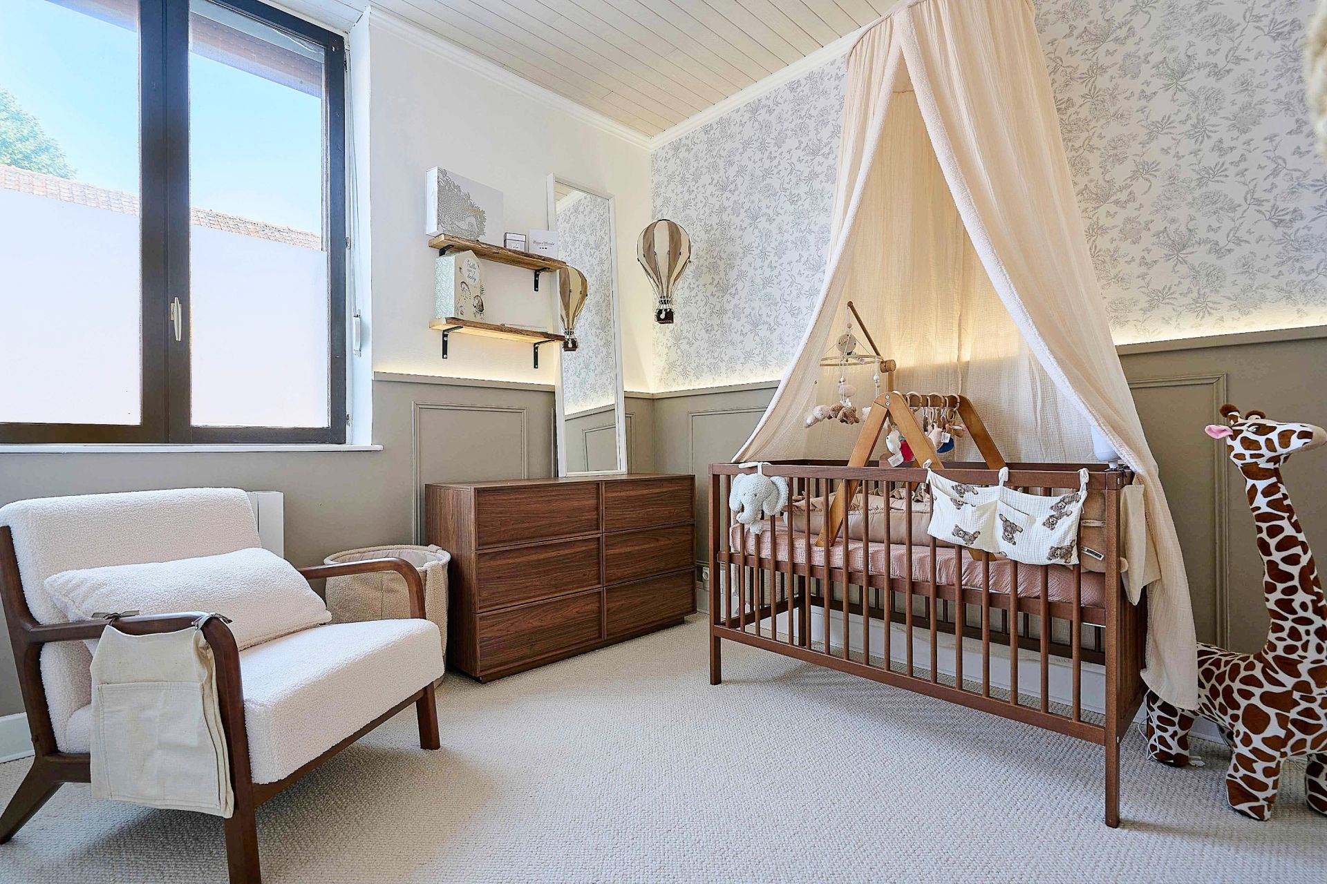 luxury house 4 Rooms for sale on MARCQ EN BAROEUL (59700)