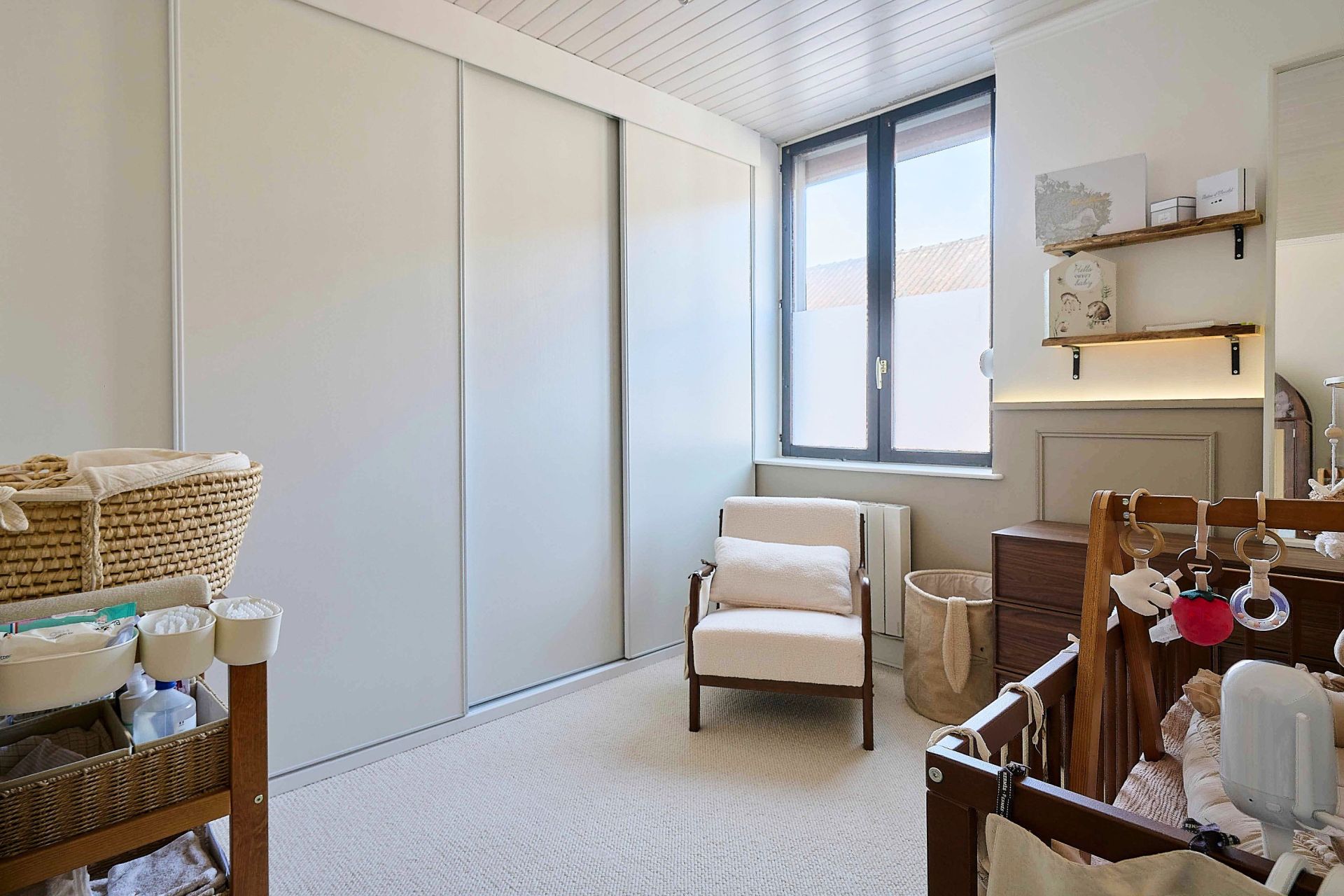 luxury house 4 Rooms for sale on MARCQ EN BAROEUL (59700)