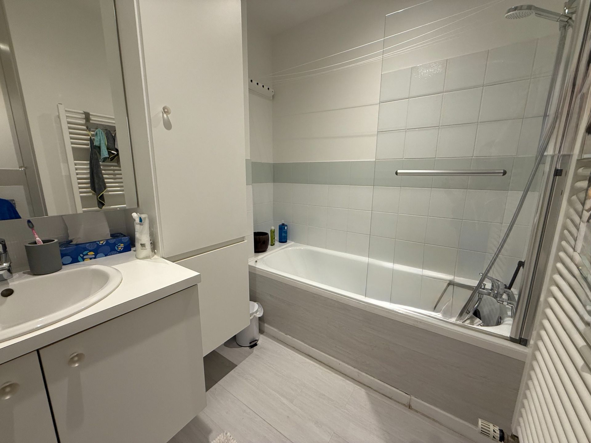 luxury apartment 4 Rooms for rent on WASQUEHAL (59290)
