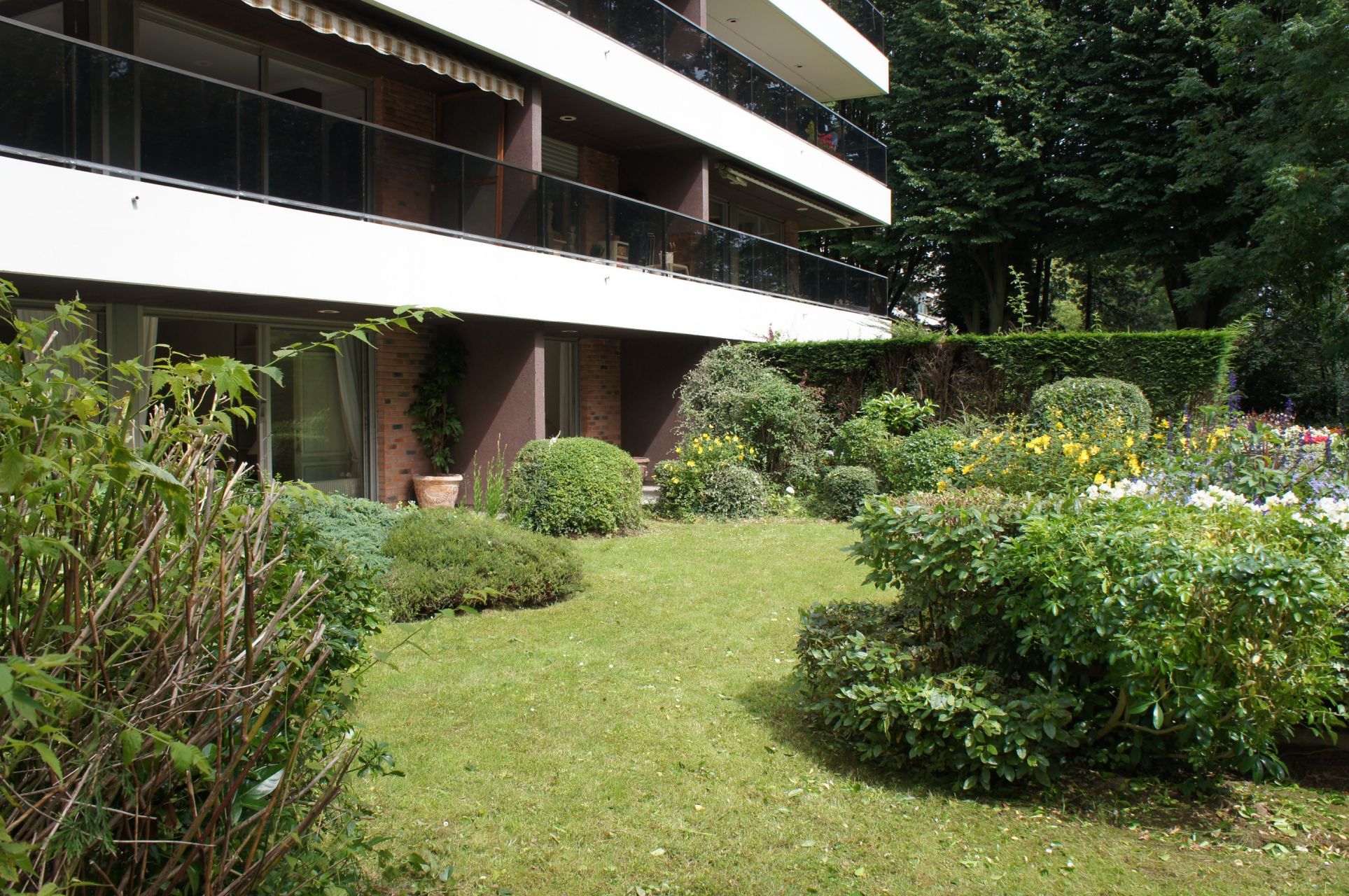 luxury apartment 4 Rooms for sale on ROUBAIX (59100)