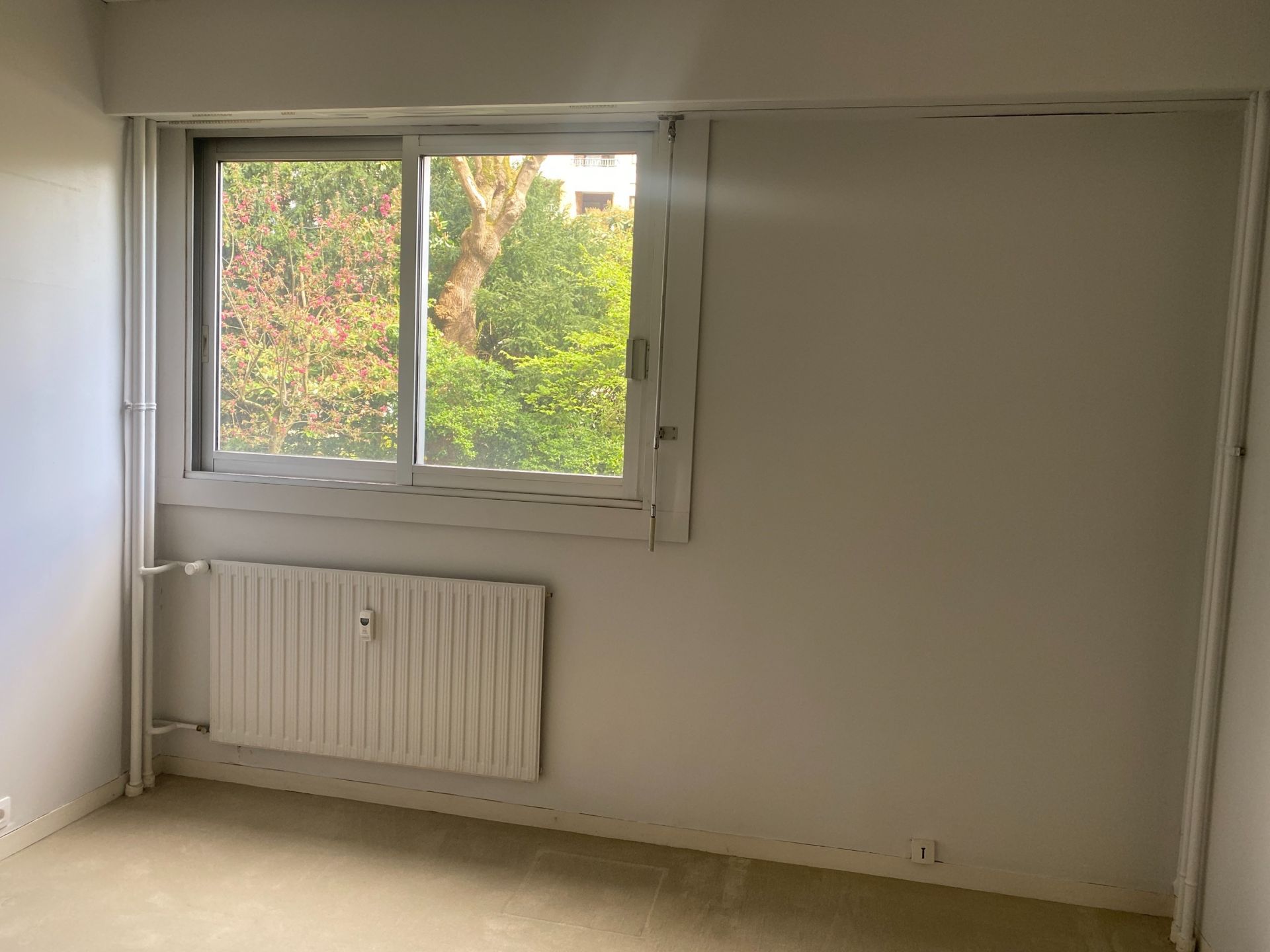 luxury apartment 4 Rooms for sale on ROUBAIX (59100)