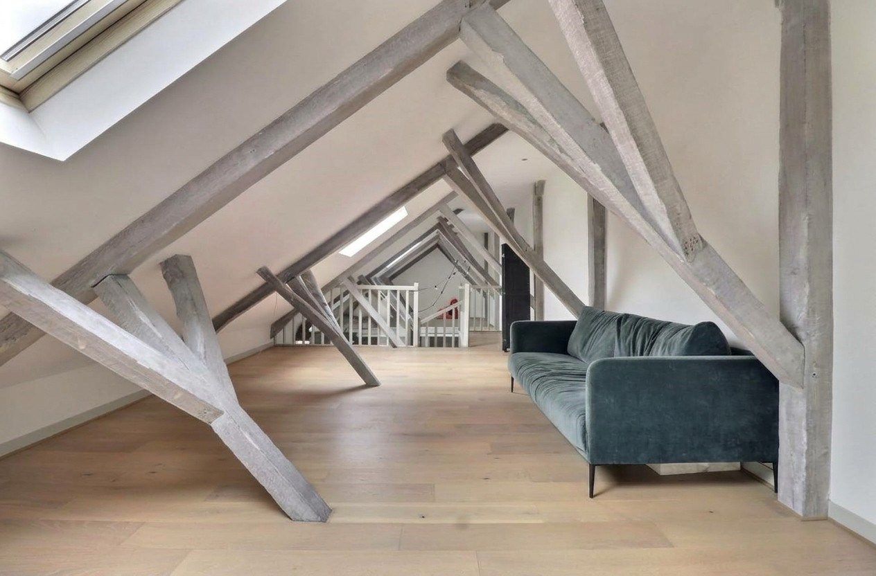 luxury apartment 4 Rooms for sale on LILLE (59800)