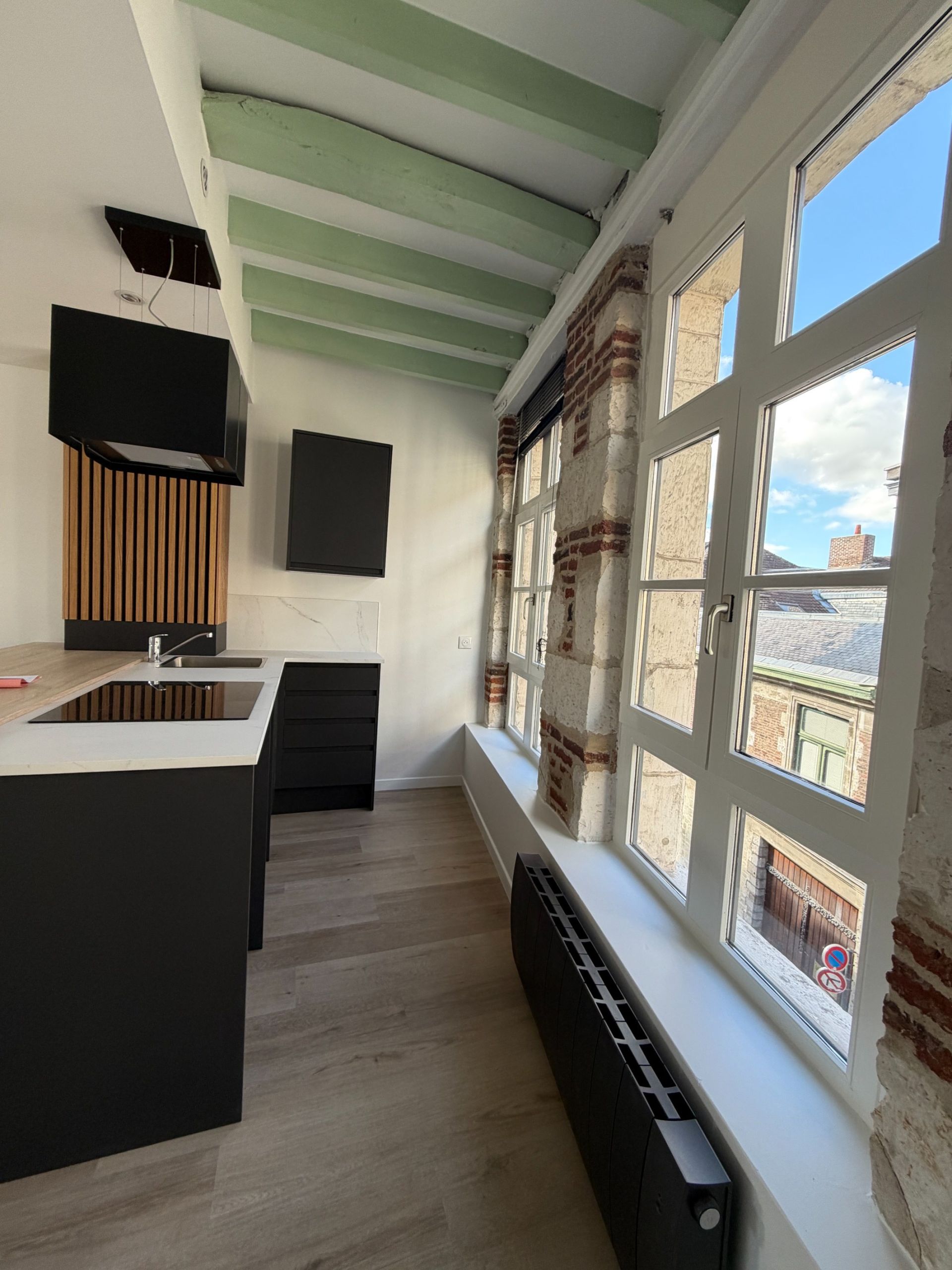 luxury apartment 4 Rooms for rent on LILLE (59000)