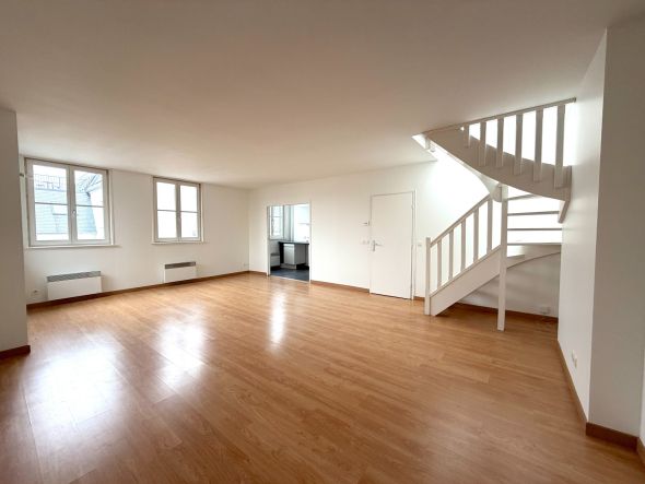 Rental Luxury apartment Lille 3&nbsp;Rooms 86&nbsp;m²