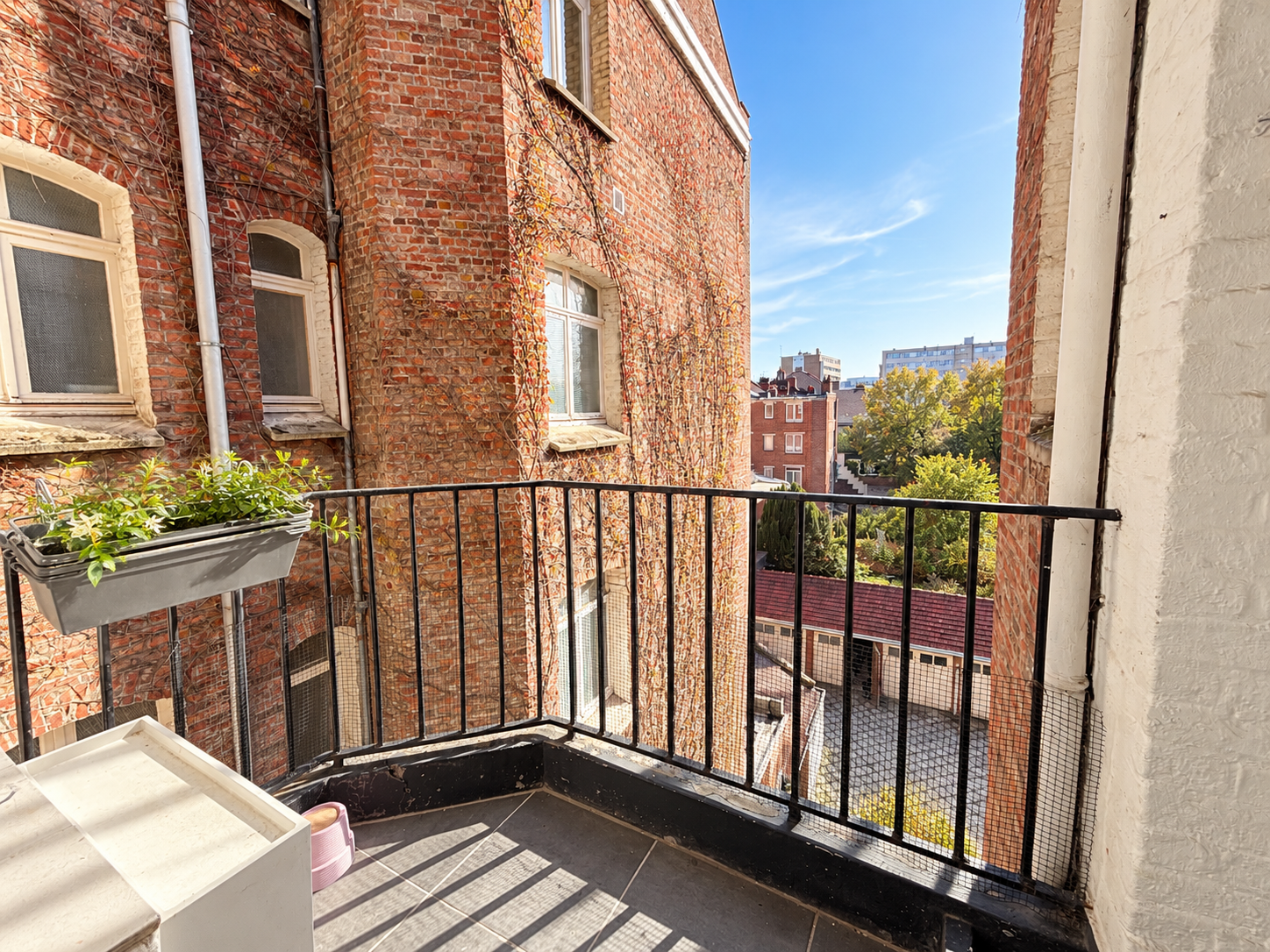 luxury apartment 3 Rooms for sale on LA MADELEINE (59110)